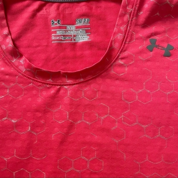 Under Armour Womens Pink T-Shirt HeatGear Short Sleeve Hexagon Fitted Size Small - Picture 3 of 7